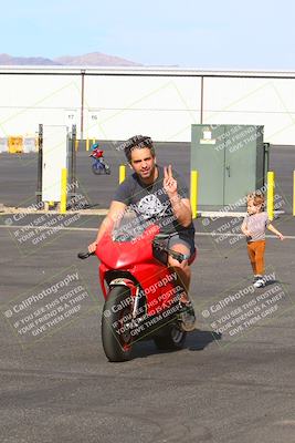 media/Mar-13-2022-SoCal Trackdays (Sun) [[112cf61d7e]]/Around the Pits/